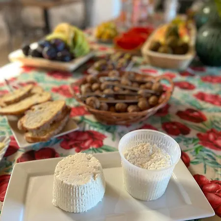 Masseria Torre Saracena Bed & Breakfast 3*