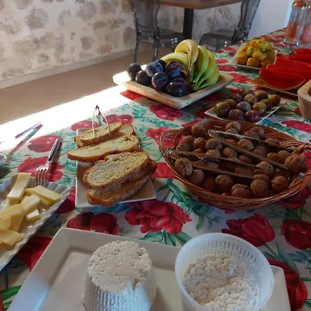 Bed & Breakfast Masseria Torre Saracena 3*