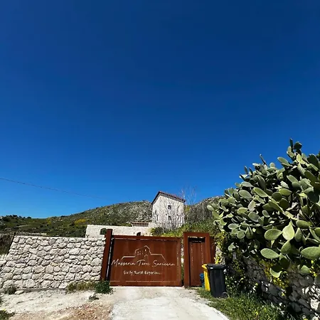 Masseria Torre Saracena Bed & Breakfast