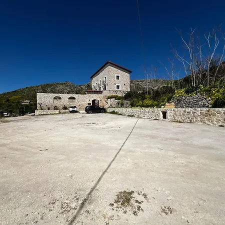 Bed & Breakfast Masseria Torre Saracena 3*